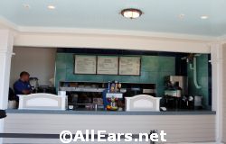 Hurricane Hannas Waterside Bar and Grill at the Beach Club