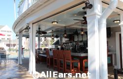 Hurricane Hannas Waterside Bar and Grill at the Beach Club