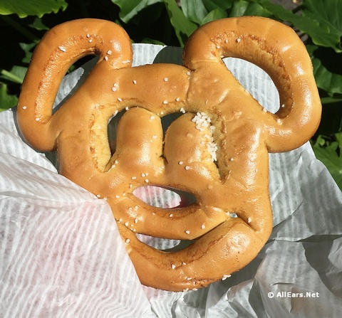 mickey-pretzel.jpg