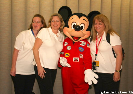 MouseFanTravel Colleen, Annette, Beci and Mickey