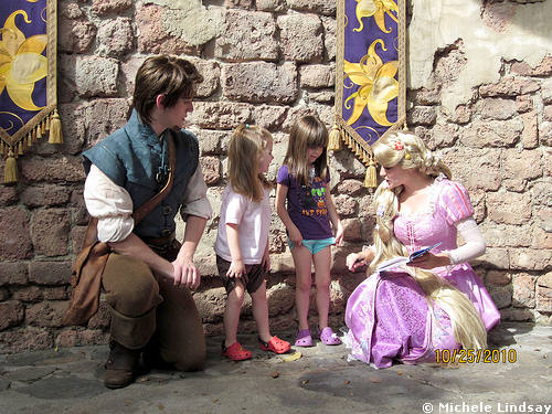 Flynn and Rapunzel Play and Greet