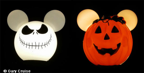 Halloween Mickey Lamp Post
