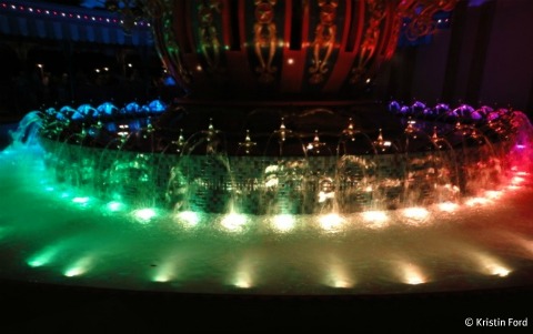 dumbo-fountain-lights-photo.jpg