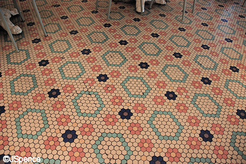 Beaches & Cream Floor Tiles