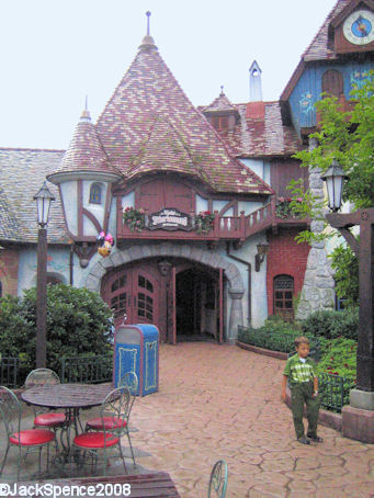 Disneyland Paris Fantasyland Au Chalet de la Marionnette 