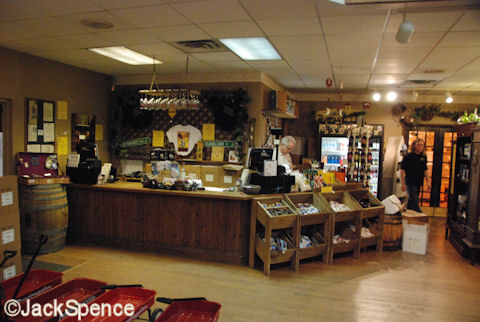 Lakeridge Winery Gift Shop