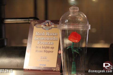 Red Rose Taverne rose cup