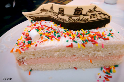 Disney-Cruise-Line-birthday-cake.jpg