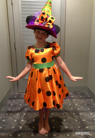 Halloween-costumes-witch-Minnie-Mouse.jpg
