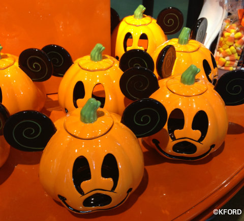 disney-halloween-mickey-pumpkin.jpg