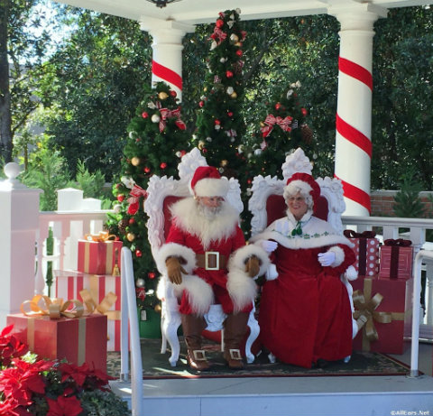 epcot-holidays-santa-mrs.-claus.jpg