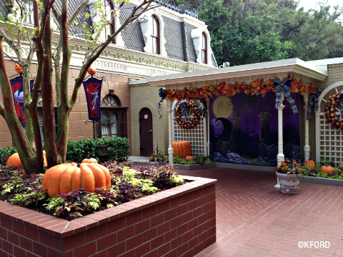 mickeys-halloween-party-jack-skellington-meet-area.jpg