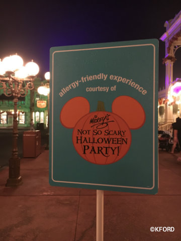 mickeys-not-so-scary-halloween-party-allergy-friendly-sign.jpg