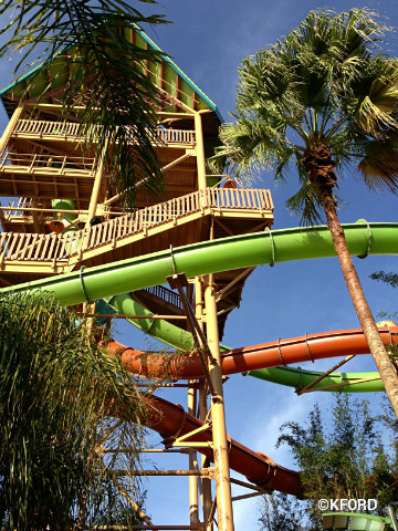 seaworld-aquatica-ihus-breakaway-falls-slides.jpg