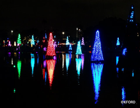 seaworld-christmas-sea-of-trees-2015.jpg