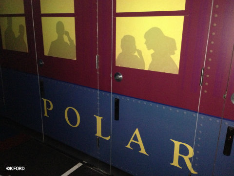 seaworld-polar-express-outside-simulator.jpg