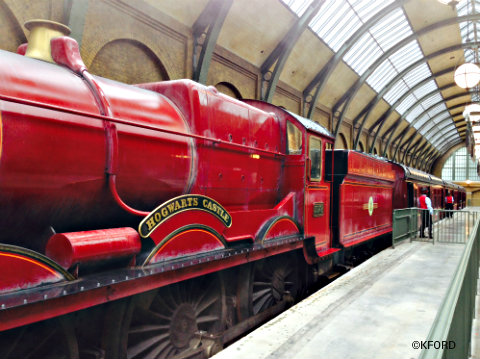 universal-orlando-harry-potter-diagon-alley-hogwarts-express.jpg