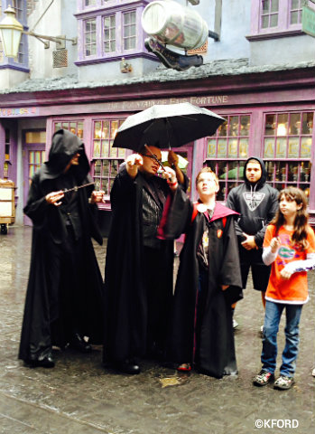 universal-orlando-harry-potter-diagon-alley-spells.jpg