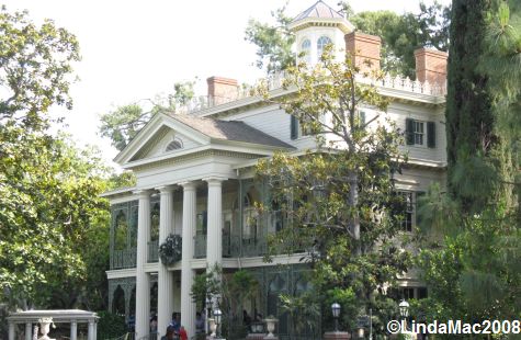 Disneyland Haunted Mansion
