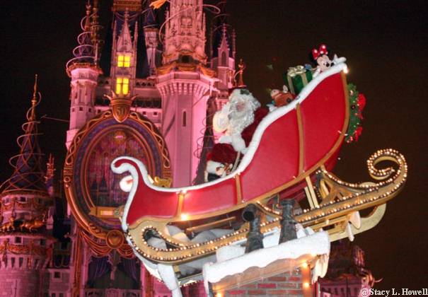 walt disney world castle christmas. Cinderella#39;s Castle during