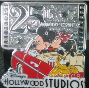 Disney DLR Cast Member Exclusives 2005 Hatter and March Hare 2 Pin Set LE 1000