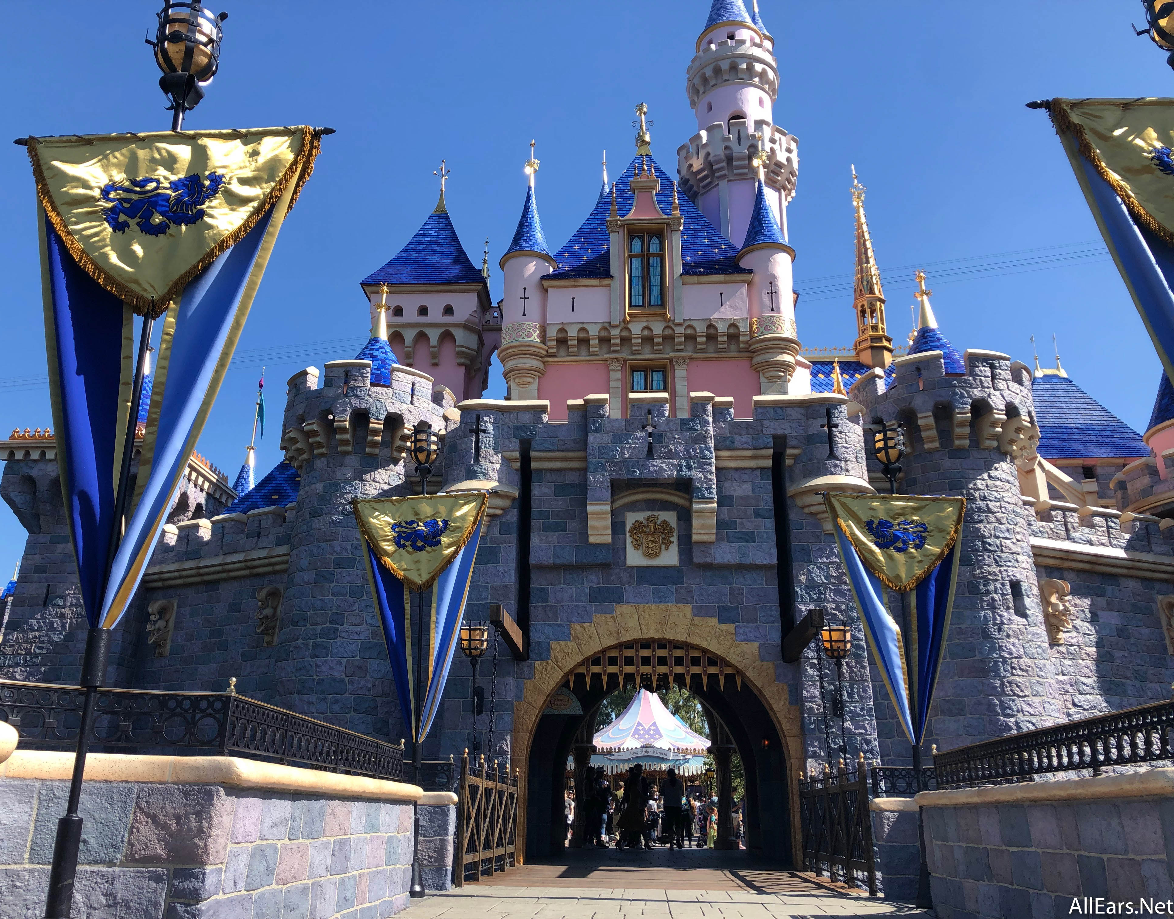PHOTOS: More of Refurbished Sleeping Beauty Castle Revealed from Behind  Tarps at Disneyland Paris - WDW News Today