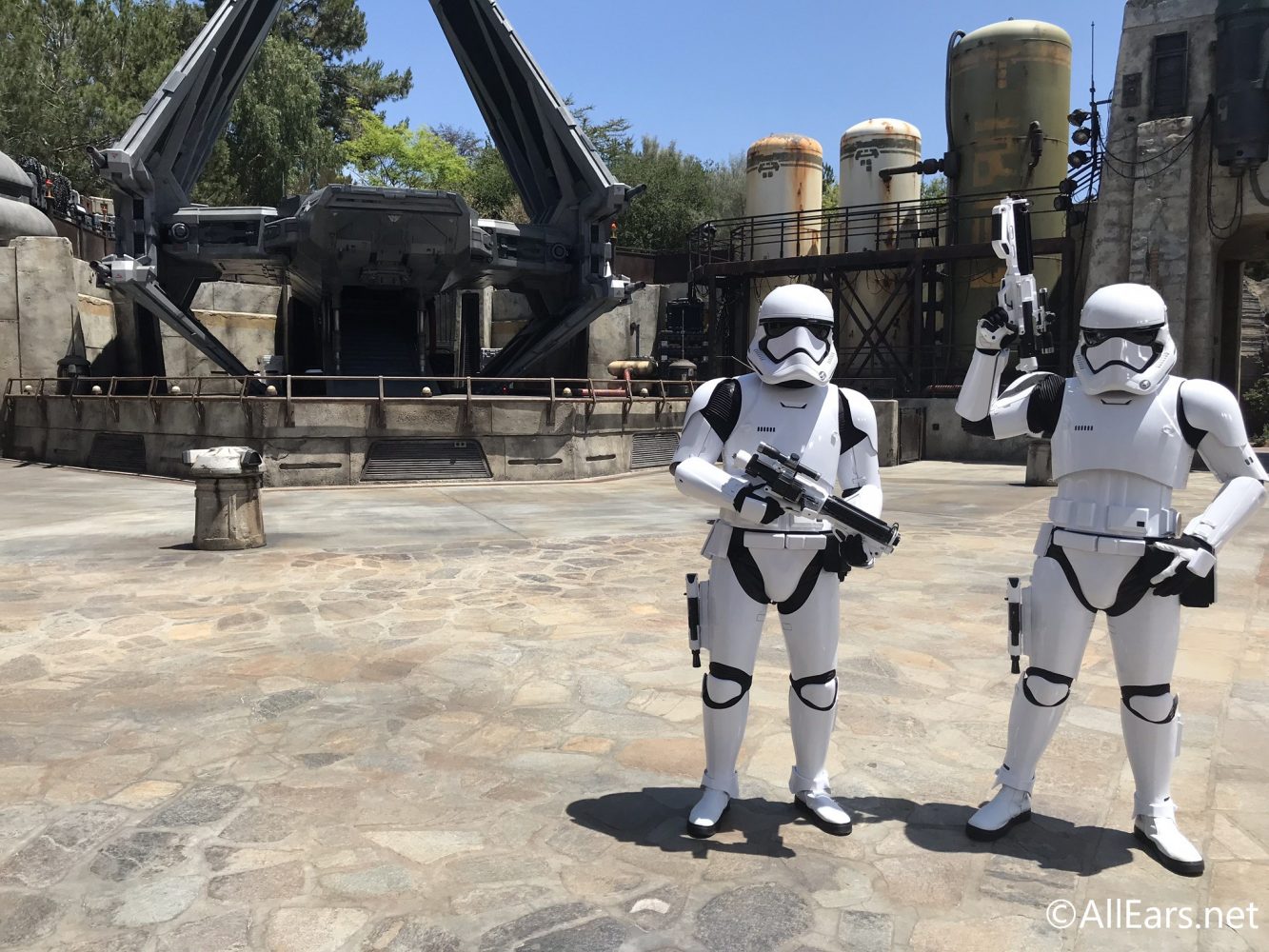 Storm troopers dlr galaxys edge 19 00 3 e1559256560650