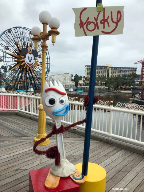 Forky from "Toy Story 4" Appears in California Adventure ...