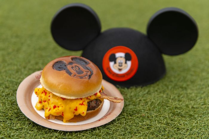 Mickey and Minnie's Surprise Celebration