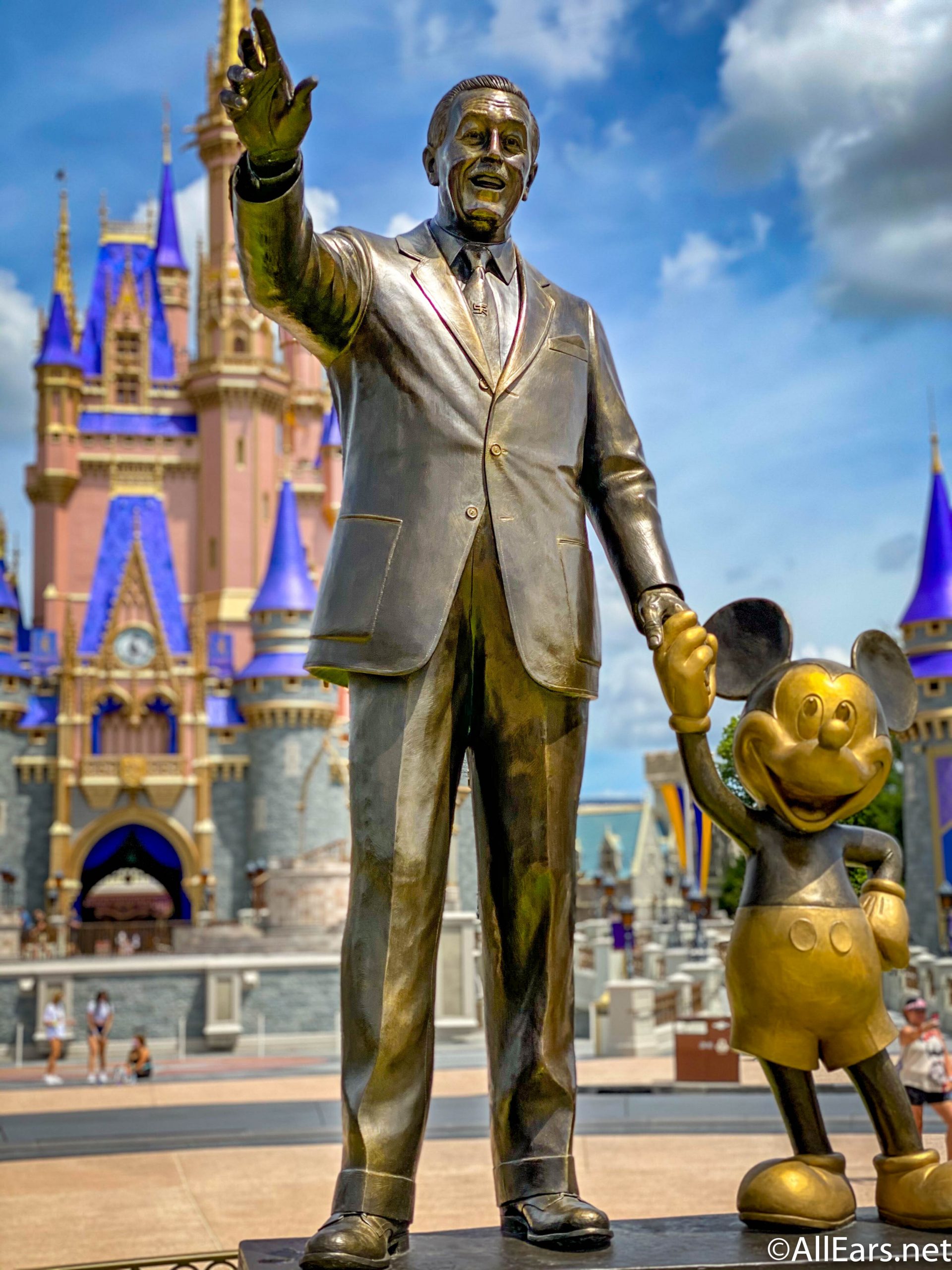 16 Stunning Disney World Wallpapers to Bring a Little Magic to Your Phone or Desktop 16 Stunning Disney World Wallpapers to Bring a Little Magic to Your Phone or Desktop