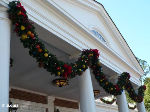 xmas2010_epcot7.jpg