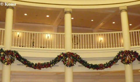 xmas2010_epcot9.jpg