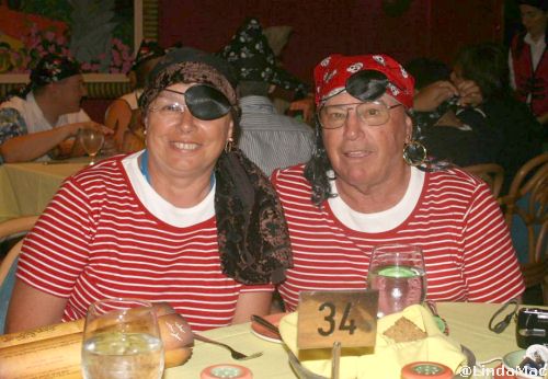 MouseFest Pirate Cruisers Joan and Pete