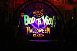 mickeys-boo-to-you-parade-3t.JPG