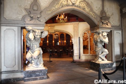 Magic Kingdom Walk About