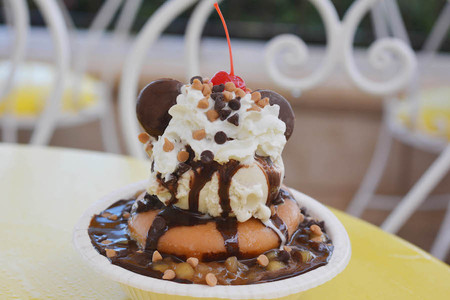 plaza%20ice%20cream.jpg