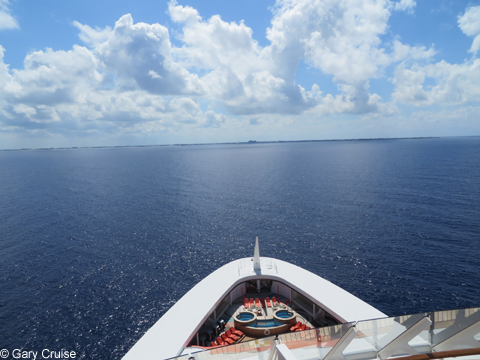 Grand_Cayman_on_the_horizon