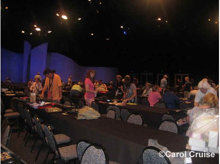 The Pin Trading area was always busy - I made some good trades there! 