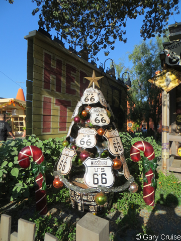 Cars_Land_Decor