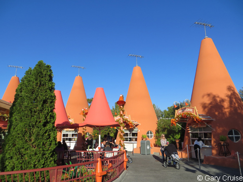 Cozy_Cone_Motel
