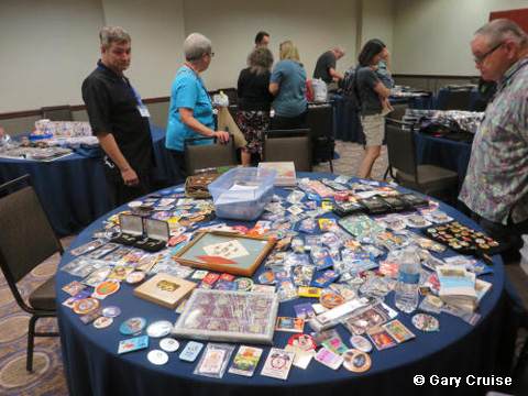 Pin Trading room