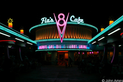 Flos_V8_Cafe