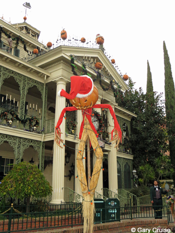Haunted_Mansion_Exterior