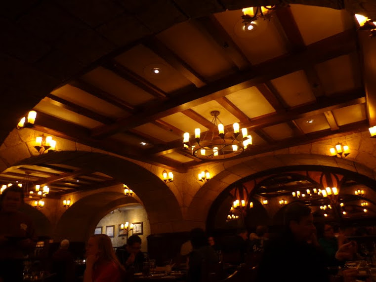 Le Cellier Dining Room2