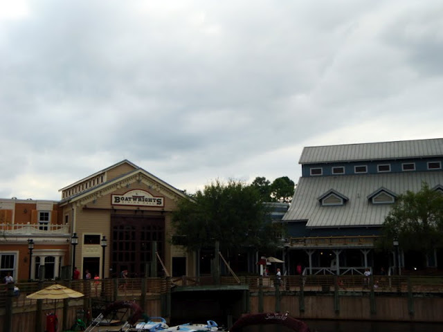 Port_Orleans_Exterior