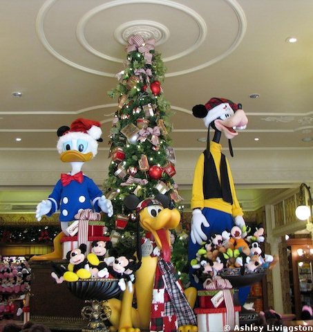 Magic Kingdom Holiday Decorations