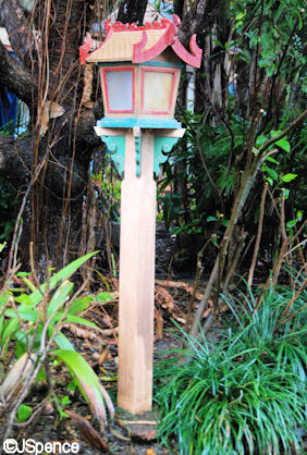 Asian Ornamental Lamppost