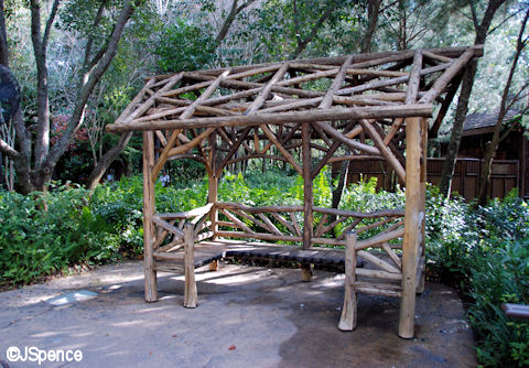 Camp Minnie-Mickey Bench