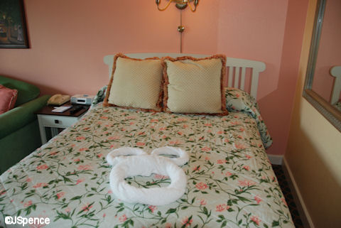 Studio Unit Queen Bed