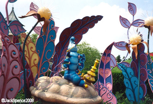 Disneyland Paris Fantasyland Alice's Curious Labyrinth 